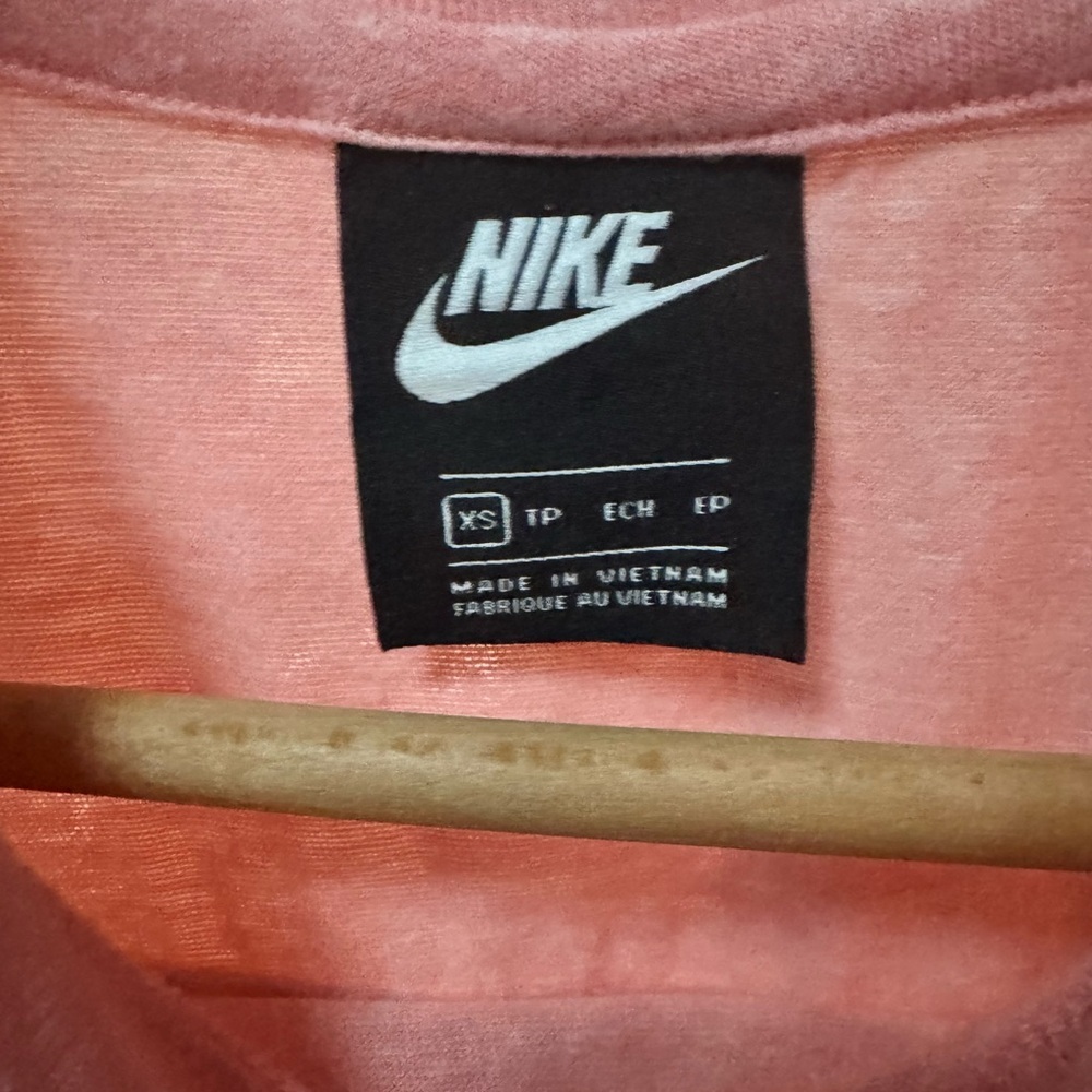 Nike Crew Neck Sleeveless Tank Top Women Size XS Bleached Coral - Picture 7 of 8